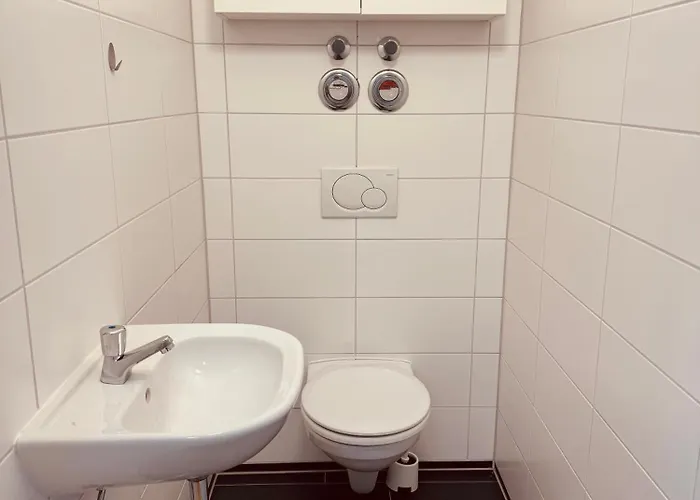 Sleep Self Check In Apartment *